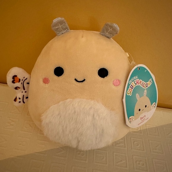 Nwt 5" Berit Squishmallow moth HTF - Picture 3 of 5